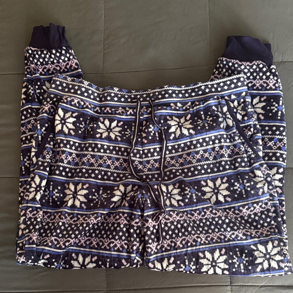 Nautica Blue and White Patterned Pants
